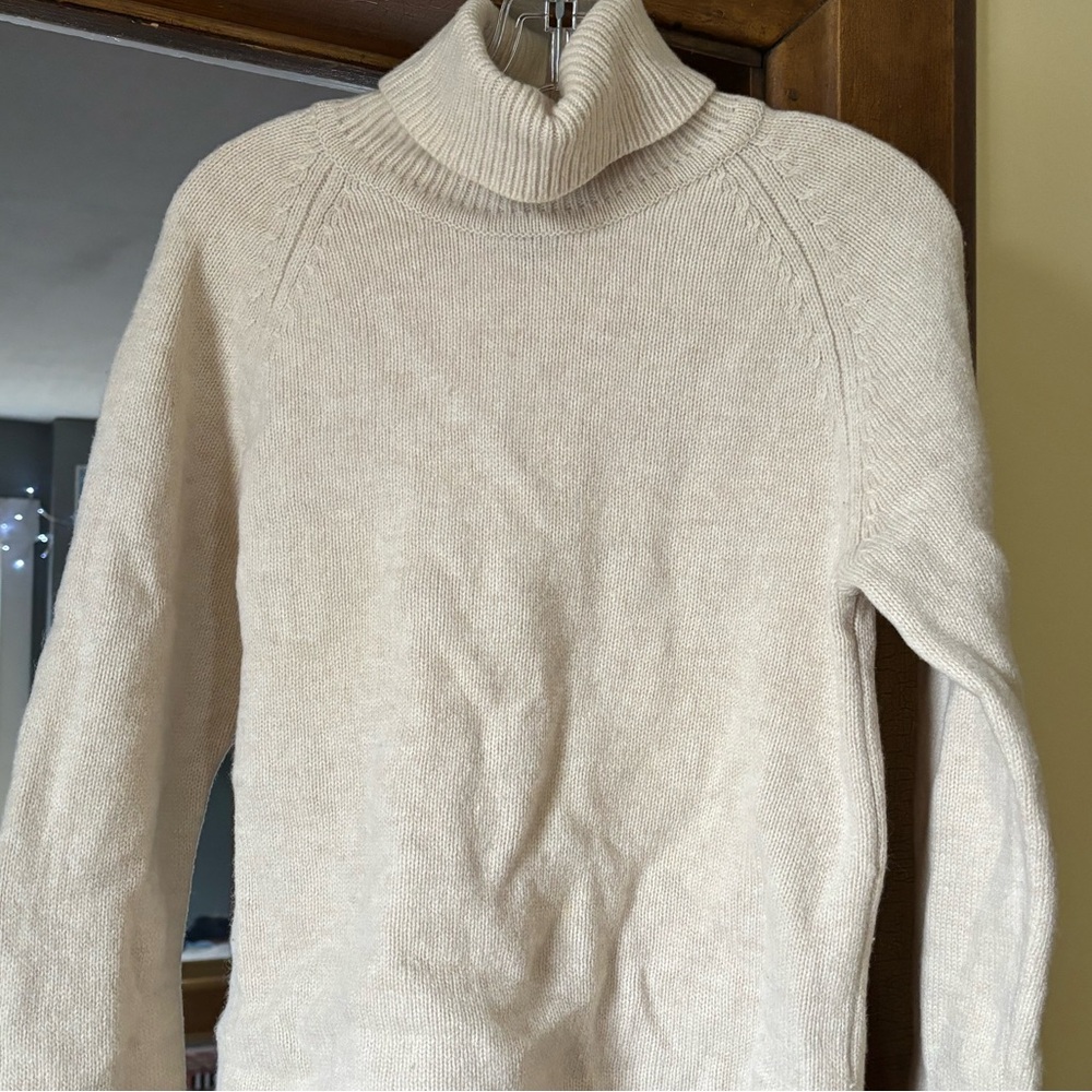 vintage DKNY cream wool turtleneck